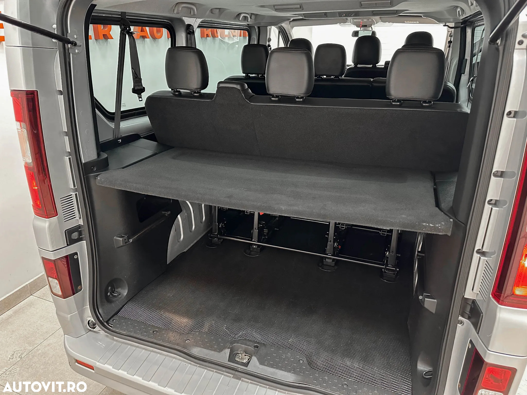 Opel Vivaro - 19