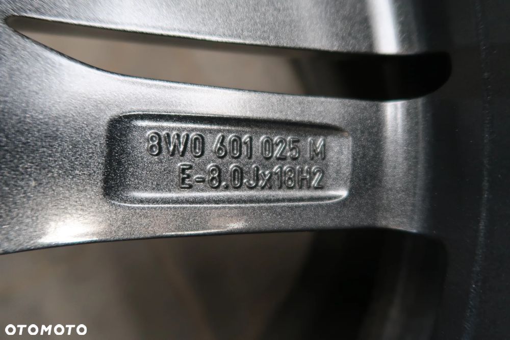 AD6  Felga Audi 8w0601025M 8x18et40 audi a4 - 4