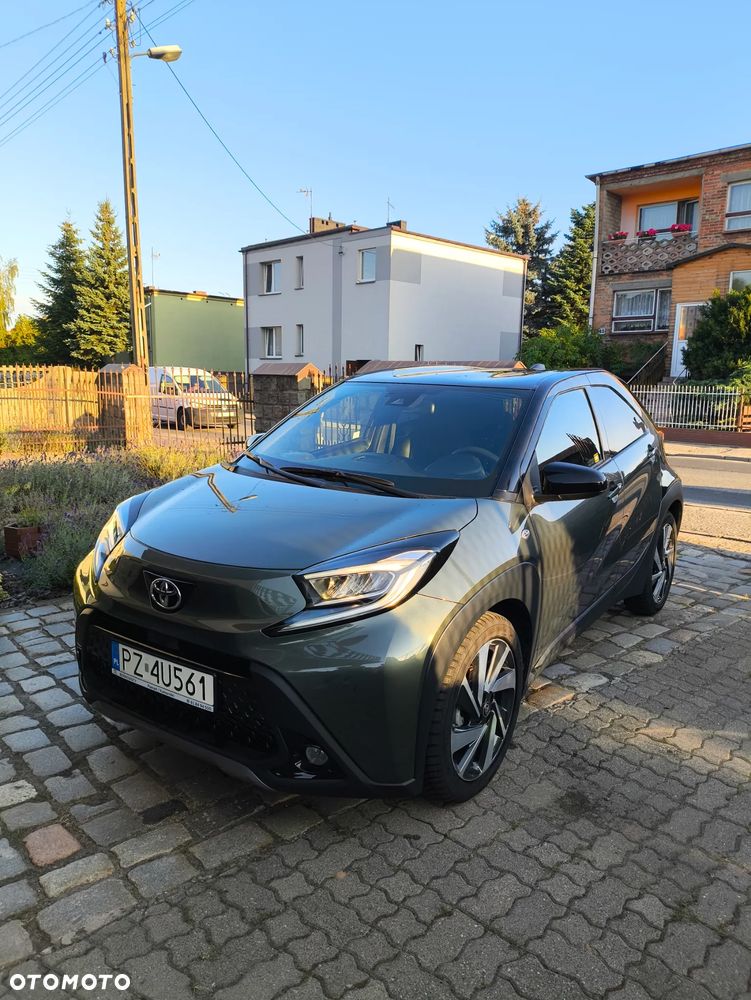 Toyota Aygo X 1.0 VVT-i Executive CVT - 1