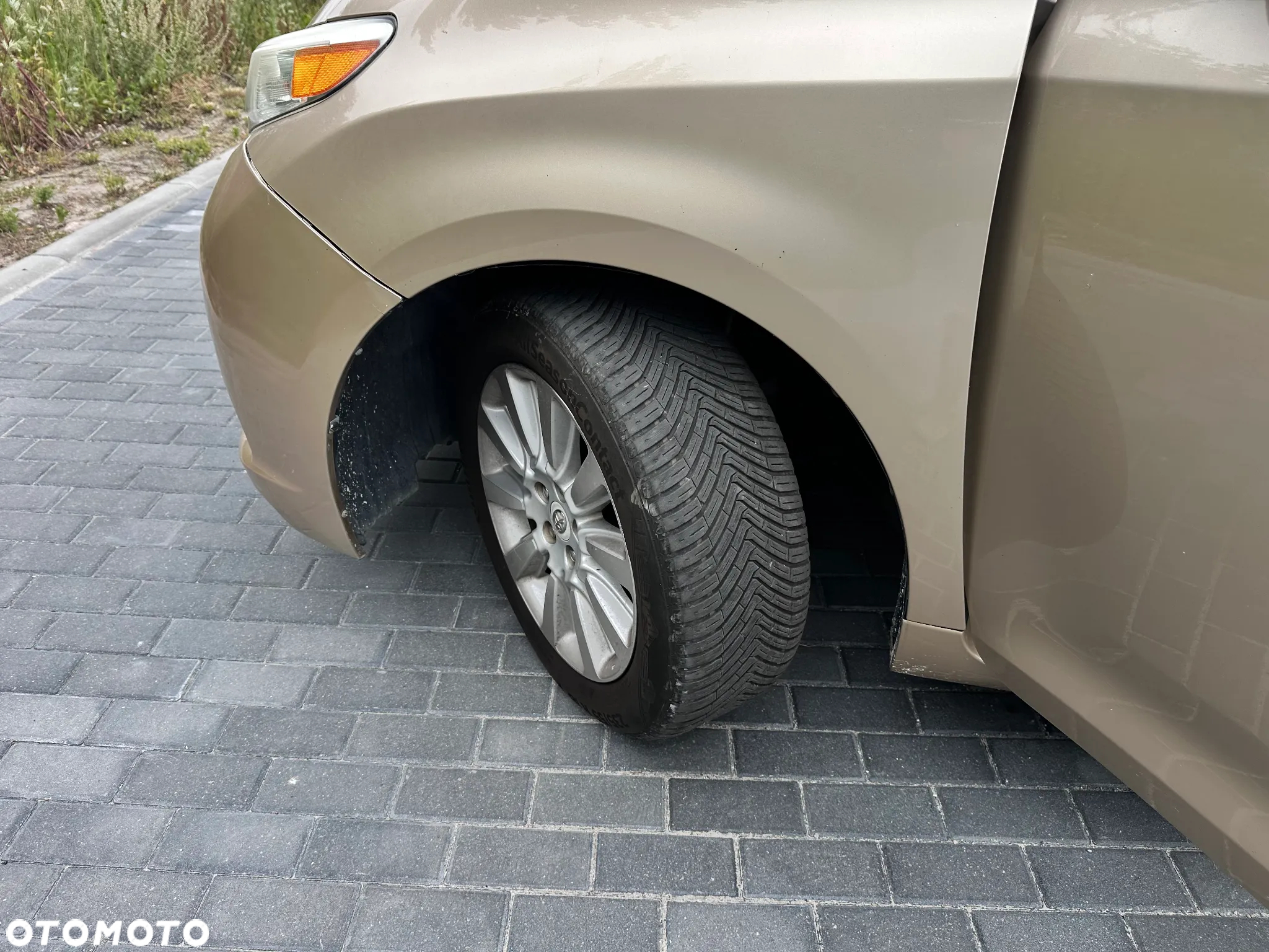 Toyota Sienna - 28
