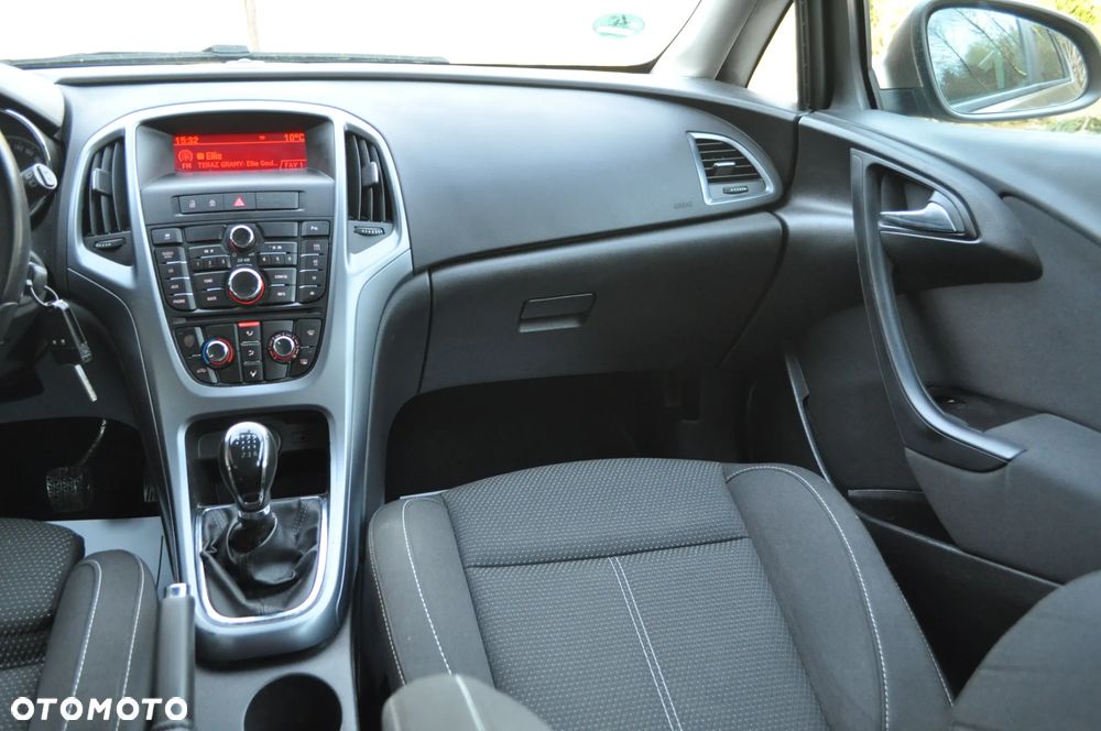 Opel Astra 1.4 Turbo Color Edition - 23