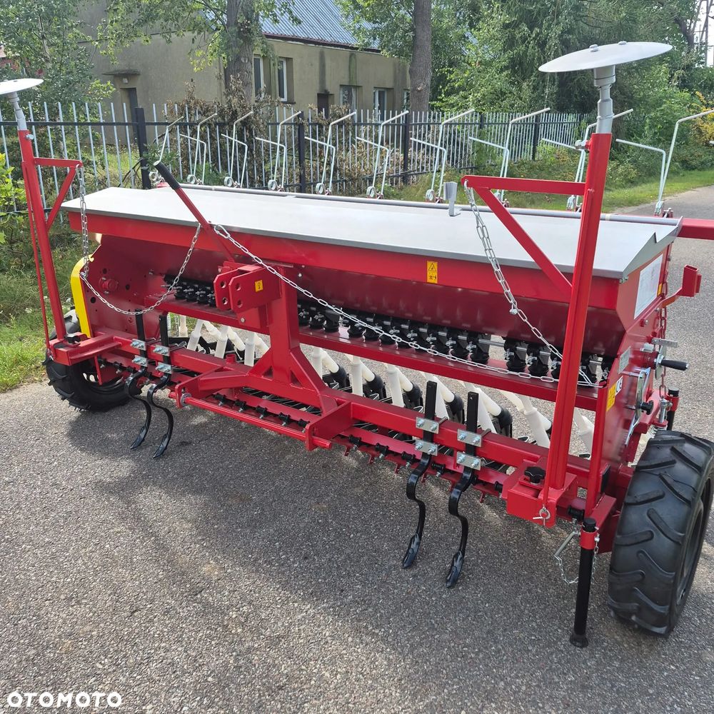 Meprozet Siewnik zbożowy 2-talerzowy S117T MEPROZET 3,0m; Siewnik zbożowy stopkowy-redlicowy S107/2 MEPROZET 2,5m; Siewnik zbożowy stopkowy-redlicowy S107 MEPROZET 3,0m - 21