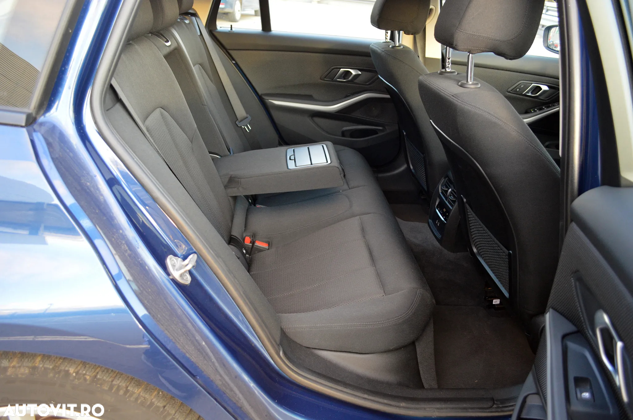 BMW Seria 3 318d Touring Aut. Advantage - 14