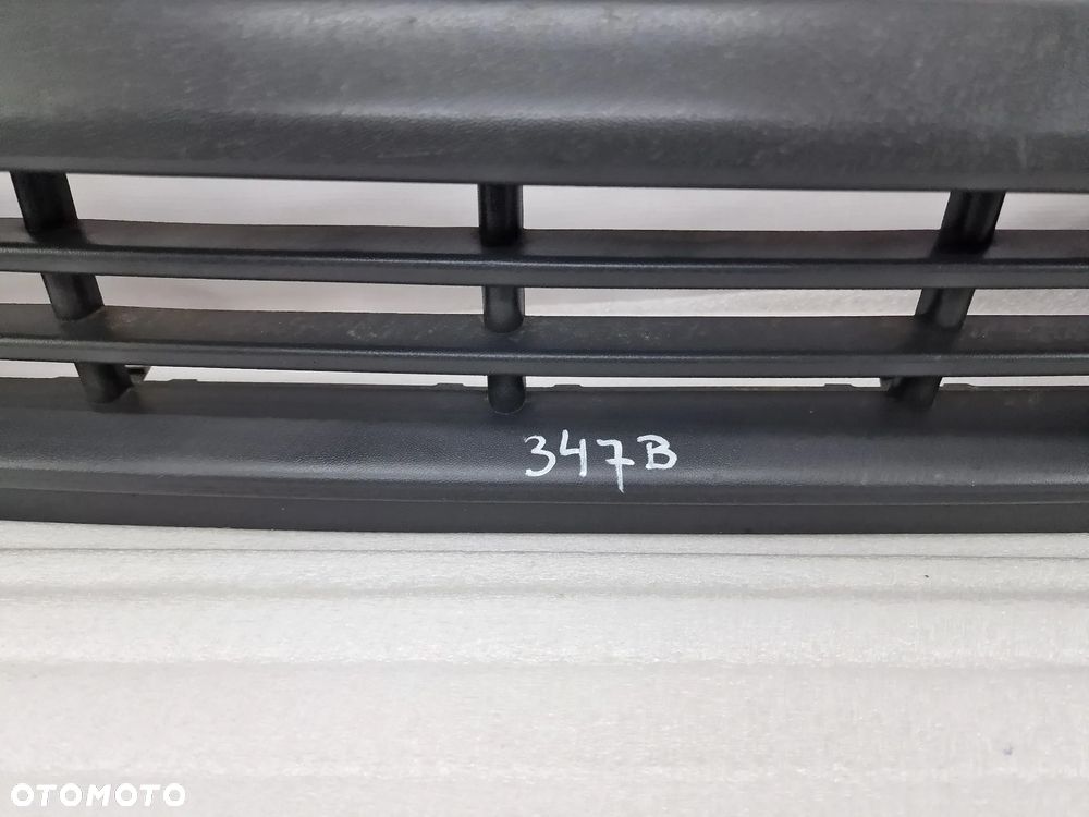 VW T5 7H0 03- KRATKA ŚRODKOWA ZDERZAKA PRZEDNIEGO PRZÓD , NR 7H0807719 , NR AUKCJI KR347 - 11