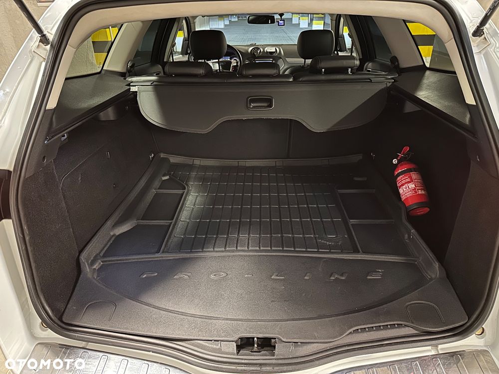 Ford Mondeo ver-1-6-tdci-start--stopp-titanium - 19