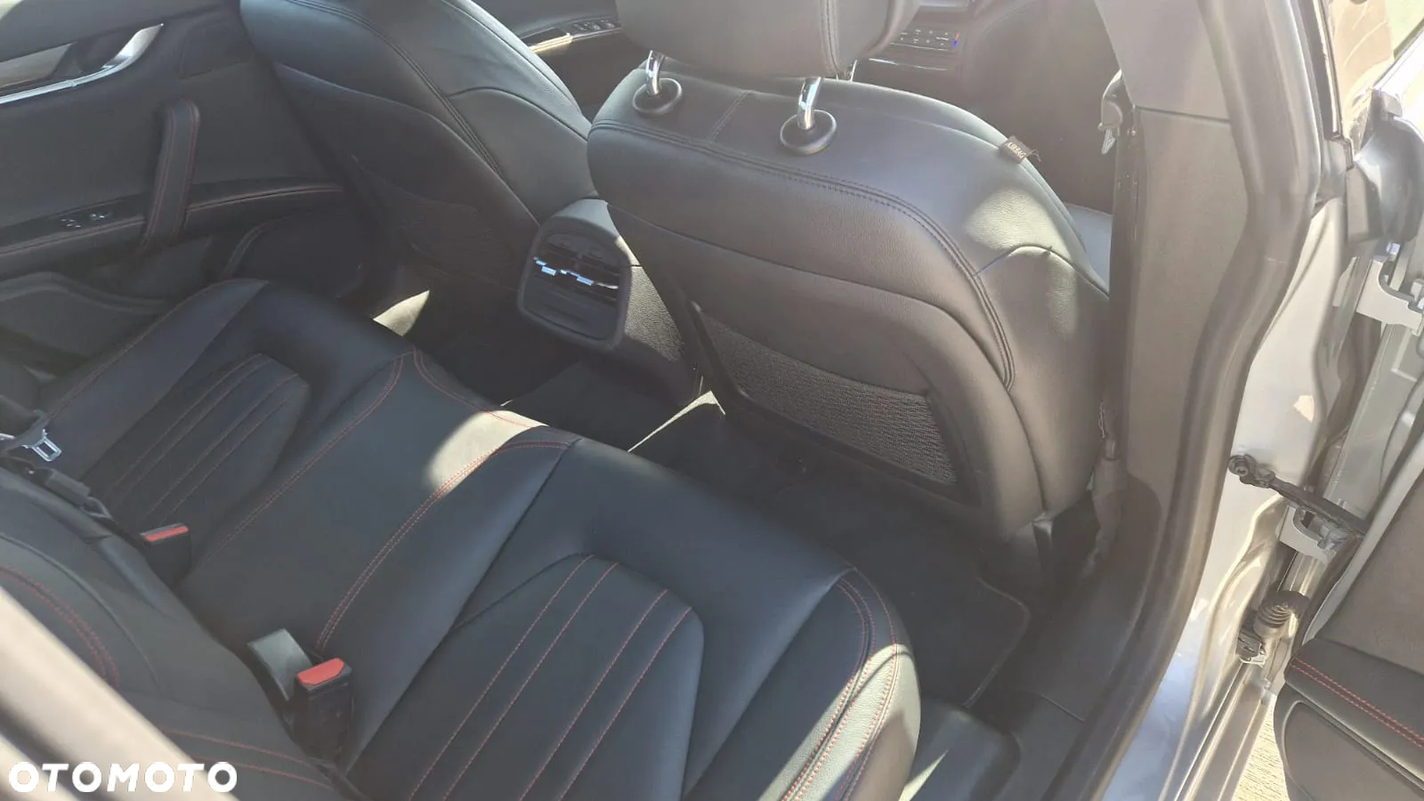 Maserati Ghibli Diesel GranSport - 13