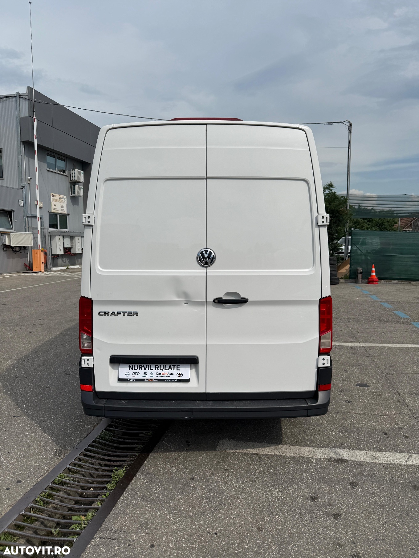 Volkswagen CRAFTER 35 Furgon  L3H3 - 17