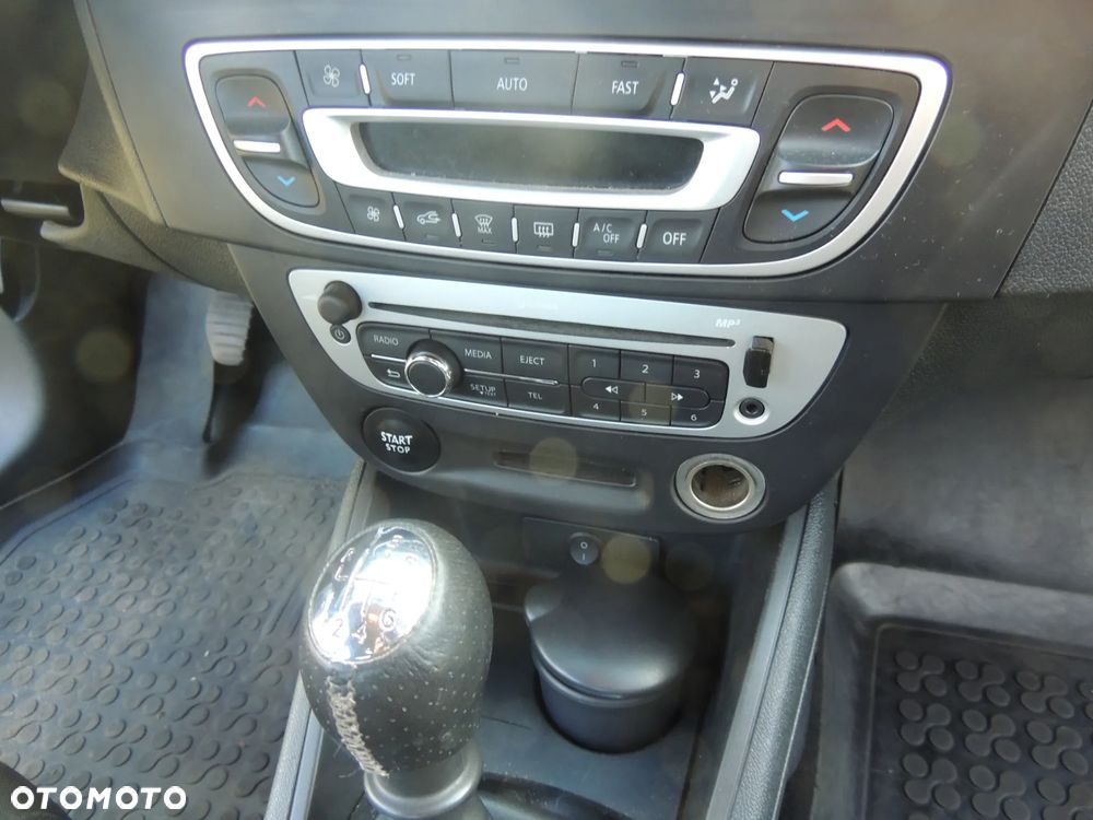 Renault Fluence 1.5 dCi Limited - 15