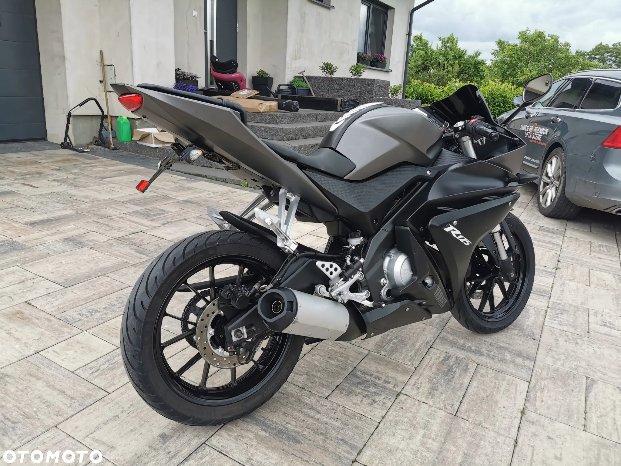 Yamaha YZF - 3