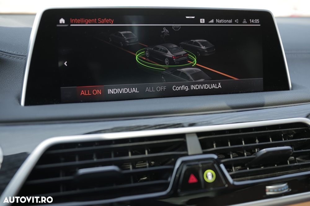 BMW Seria 7 740i - 22