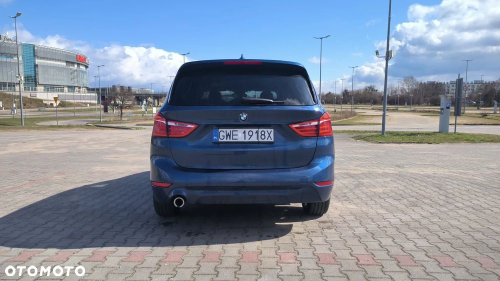 BMW Seria 2 216d - 7