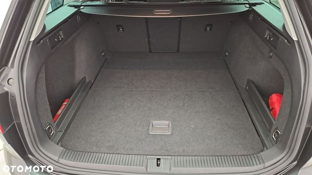Volkswagen Passat Variant 1.5 TSI EVO Business DSG - 23