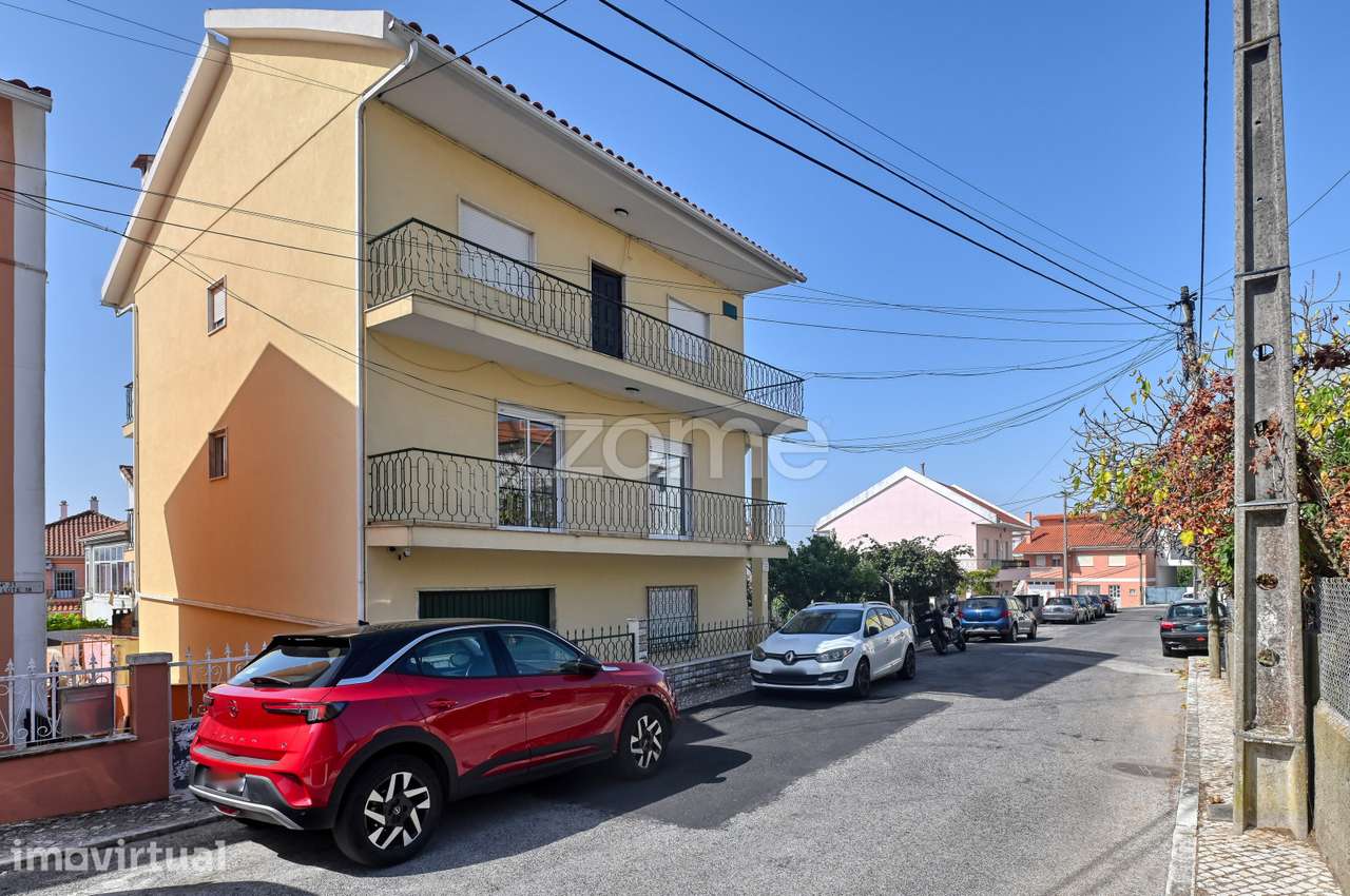 T3 Bairro do Trigache - Famões - pronto a habitar - Grande imagem: 2/26