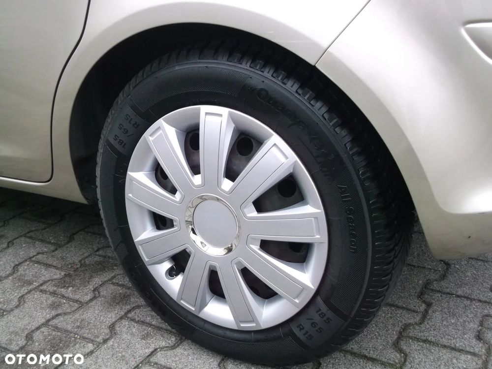 Opel Corsa 1.2 16V Enjoy - 8