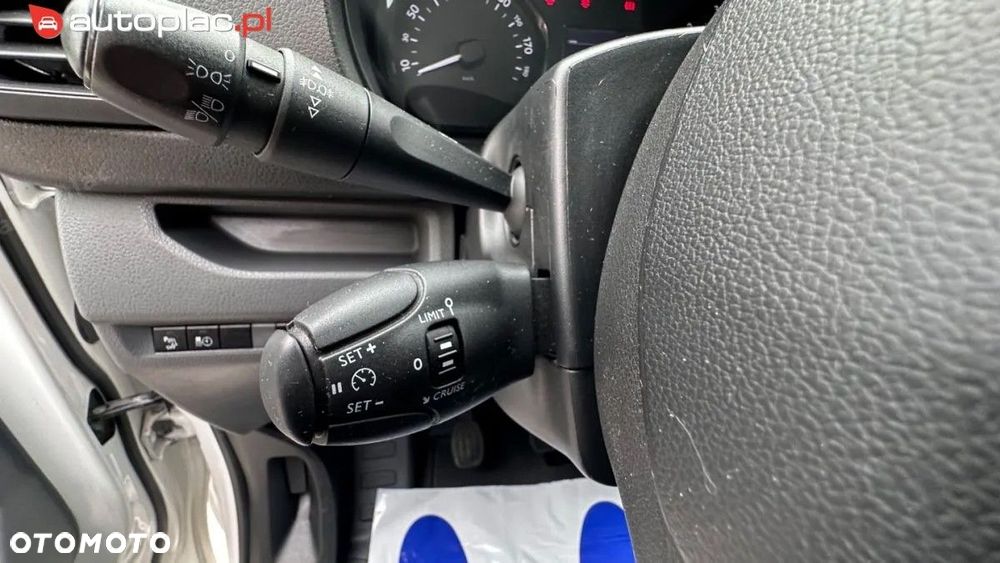 Peugeot Traveller 2019