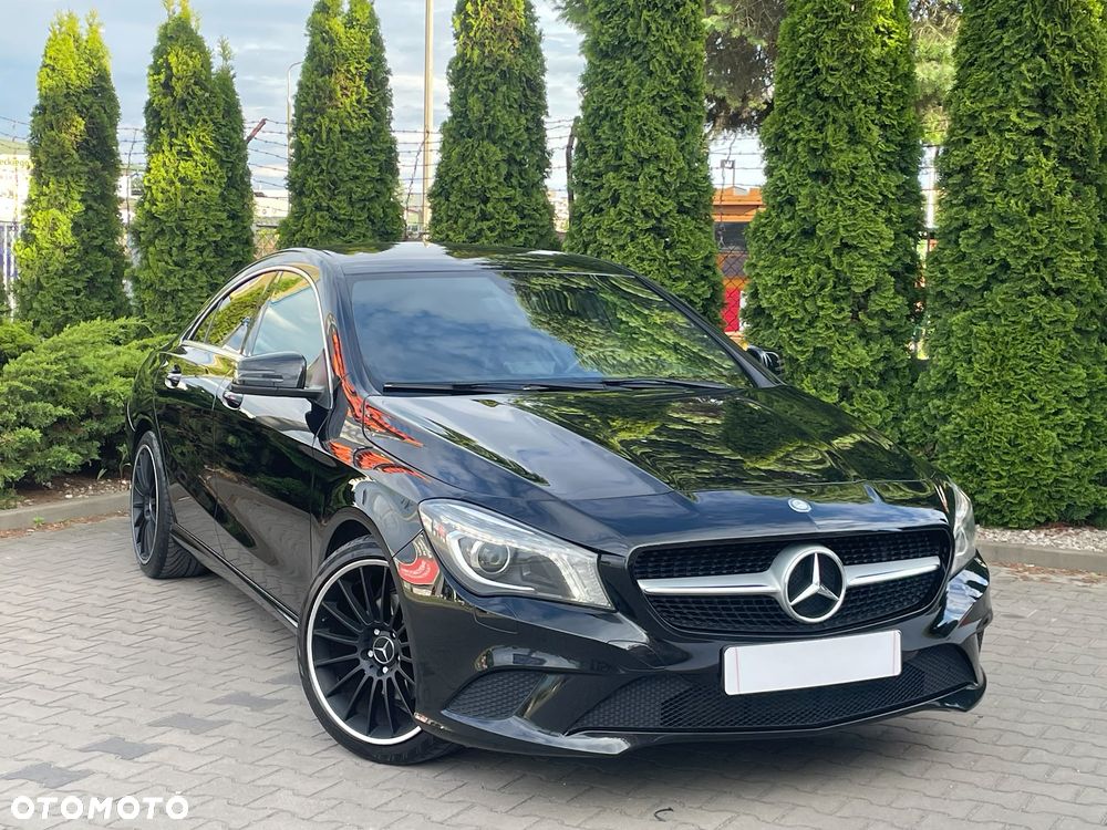 Mercedes-Benz CLA 180 AMG Line - 4