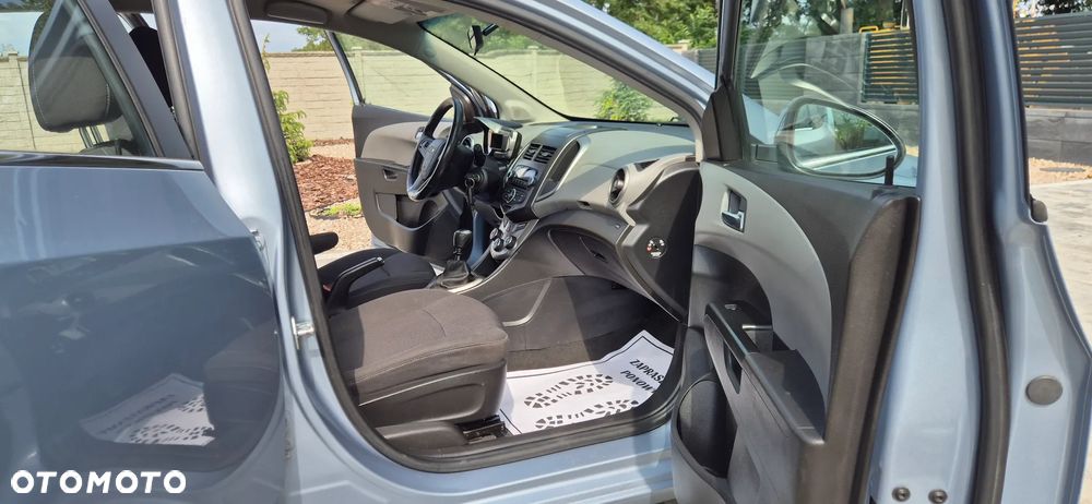 Chevrolet Aveo 1.6 LTZ - 20