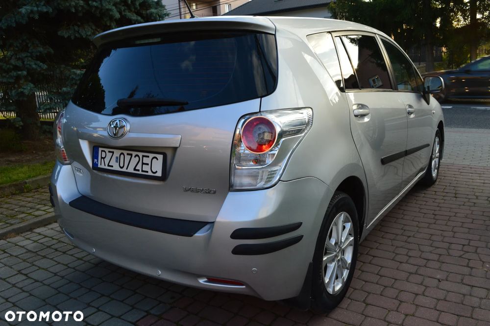 Toyota Verso 1.8 Premium 7os - 13