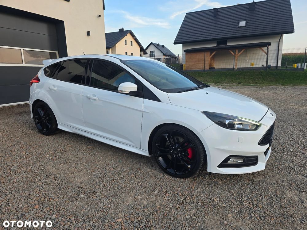 Ford Focus - 8