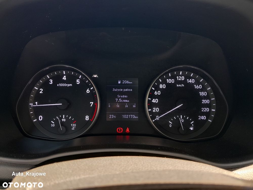 Hyundai i30 1.5 DPI Classic + - 17