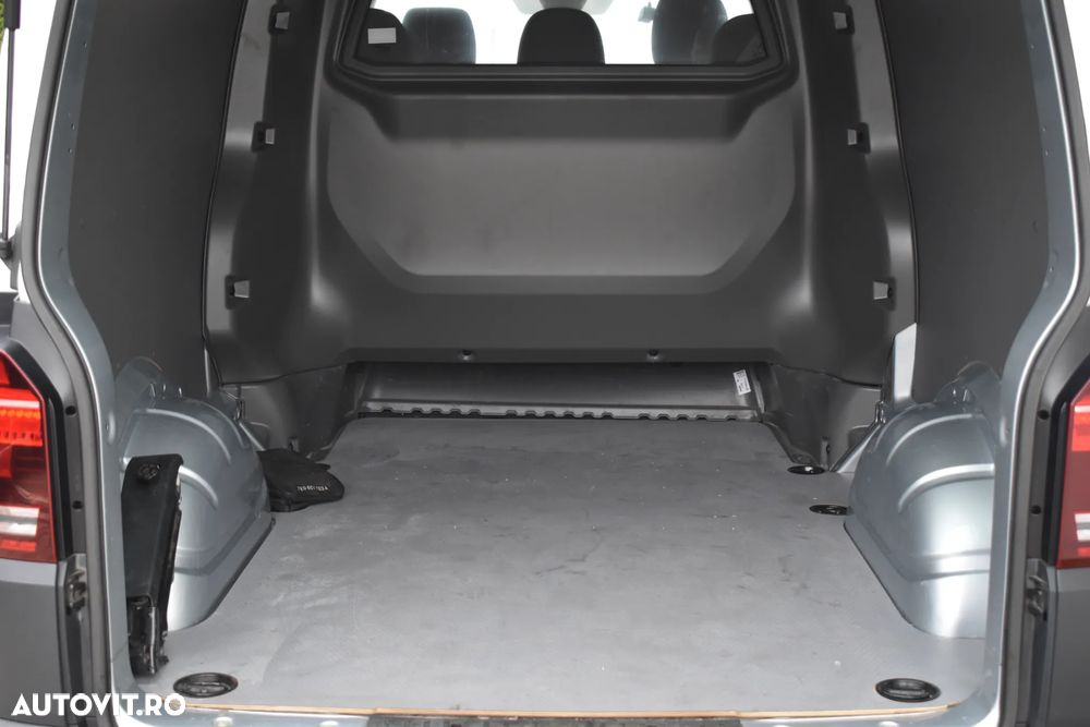 Volkswagen Transporter Kombi TDI Lang DSG - 12