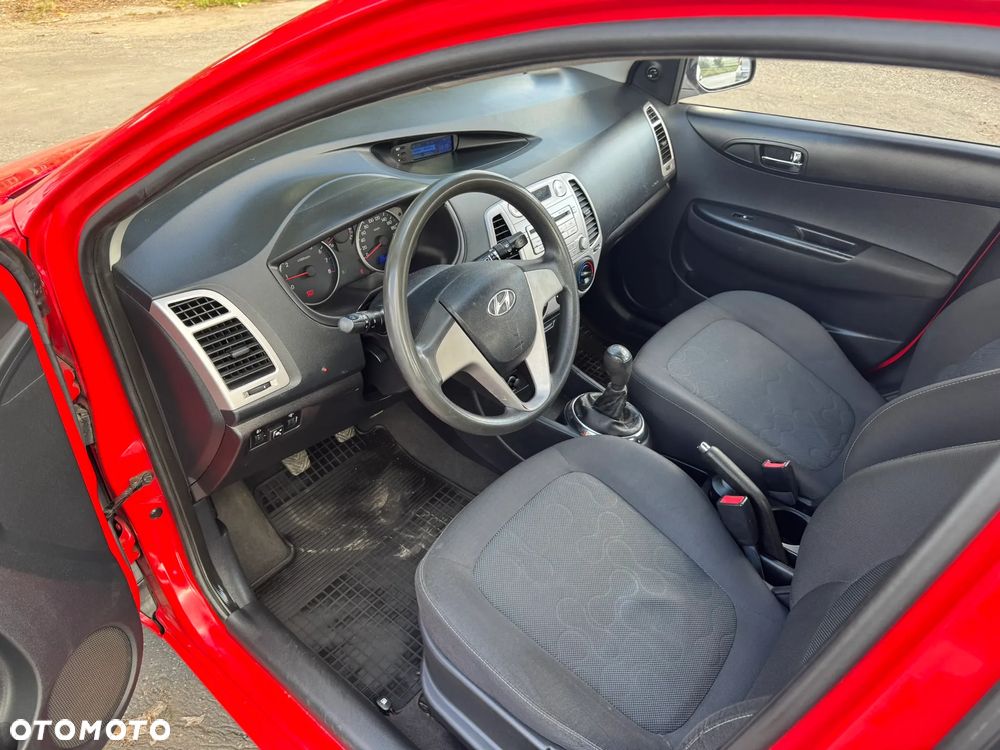 Hyundai i20 1.4 Comfort EU5 - 10