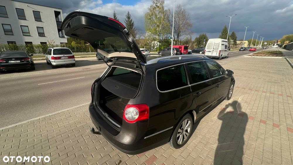 Volkswagen Passat 2.0 TDI Individual Chrom - 13