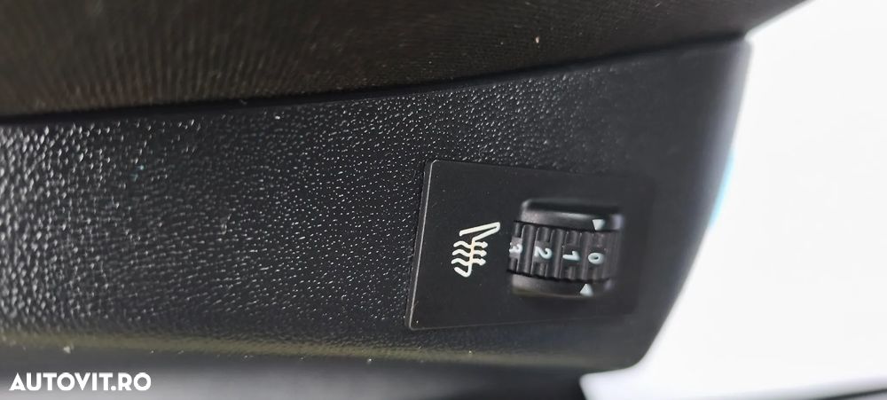 Peugeot 208 e-HDi 92 Stop&Start Style - 20