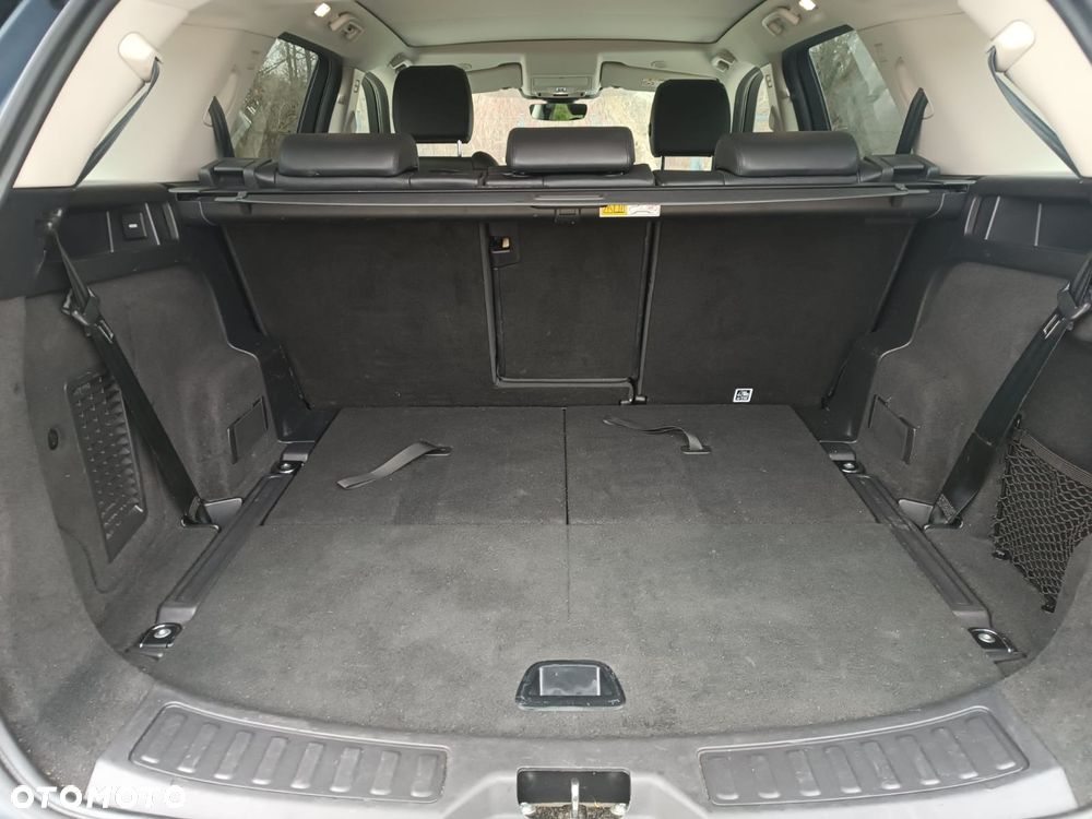 Land Rover Discovery Sport 2.0 D240 R-Dynamic SE - 39