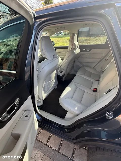 Volvo XC 60 D4 Momentum - 6