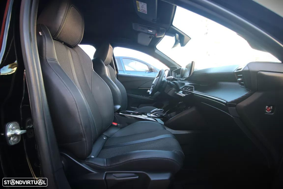Peugeot e-208 50 kWh GT Line - 24