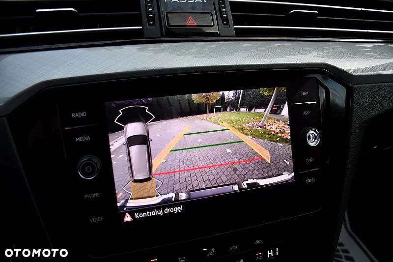 Volkswagen Passat Variant 1.5 TSI OPF DSG Highline - 13