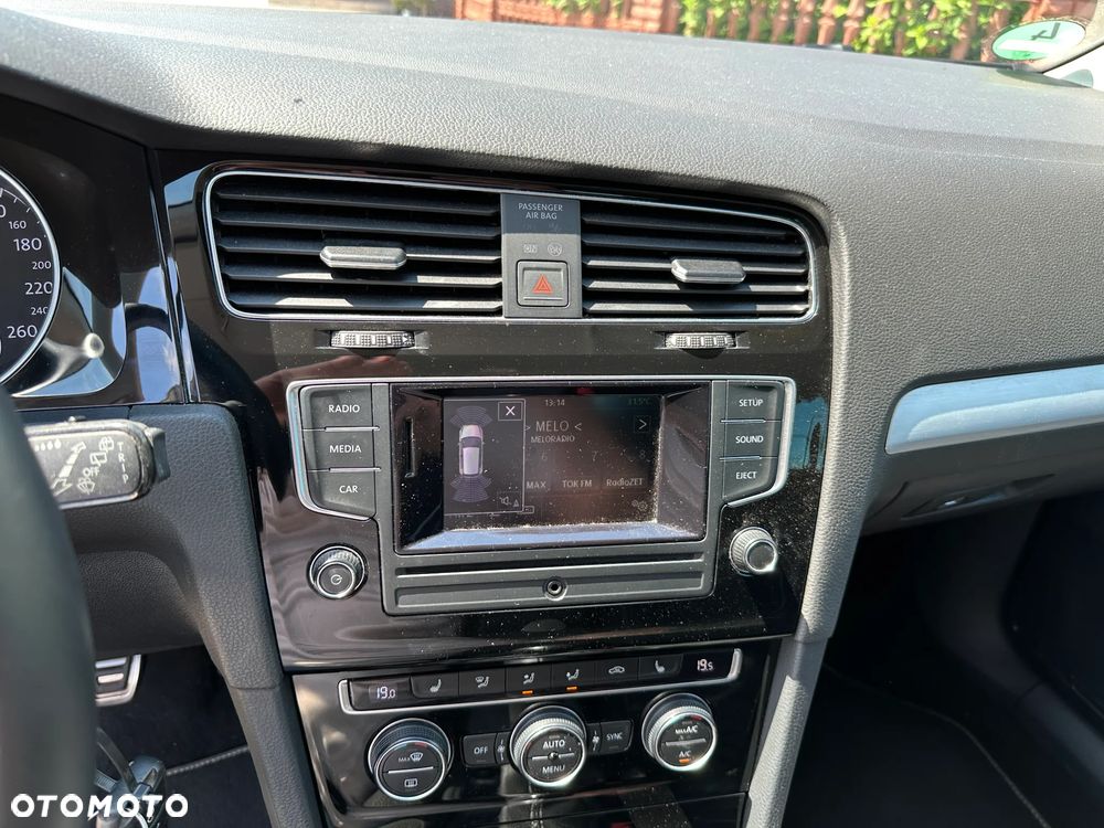 Volkswagen Golf - 12