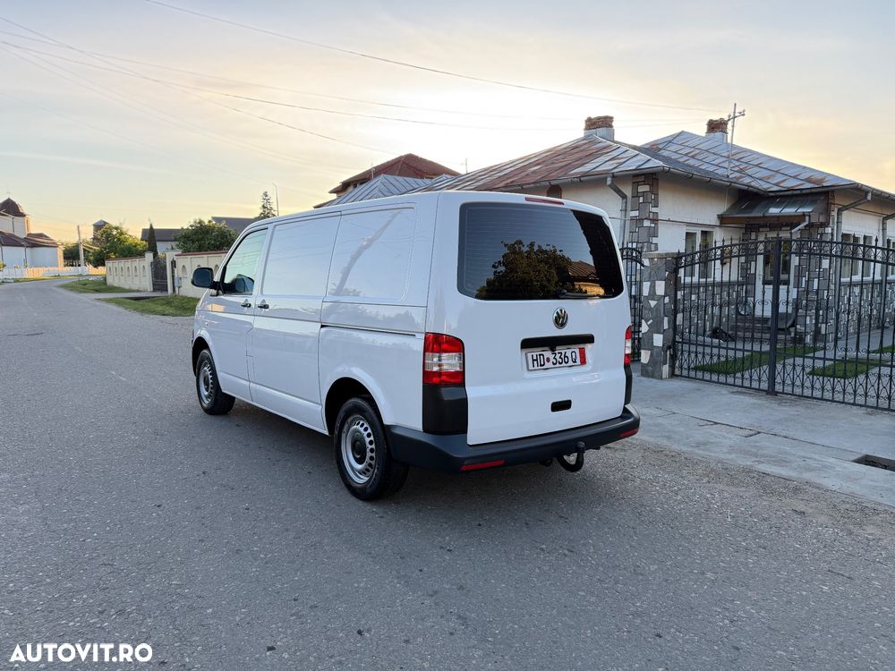 Volkswagen Transporter - 2