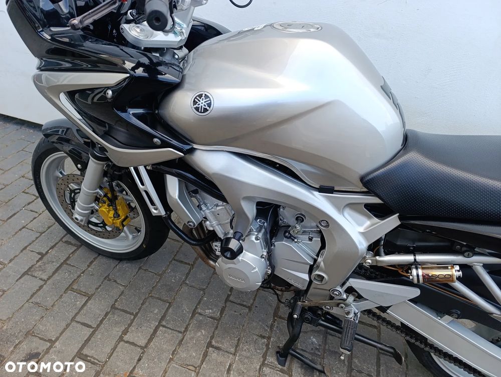 Yamaha FZ6 - 15