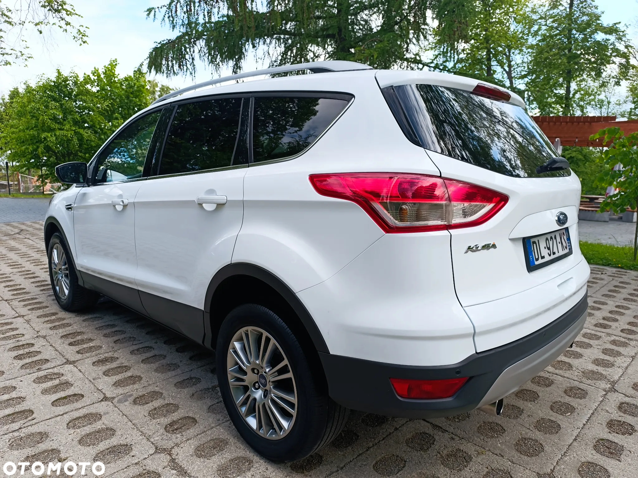 Ford Kuga 1.6 EcoBoost 2x4 Trend - 4
