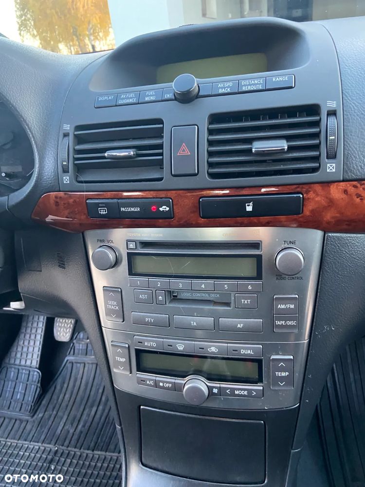 Toyota Avensis 2.0 D-4D High - 6