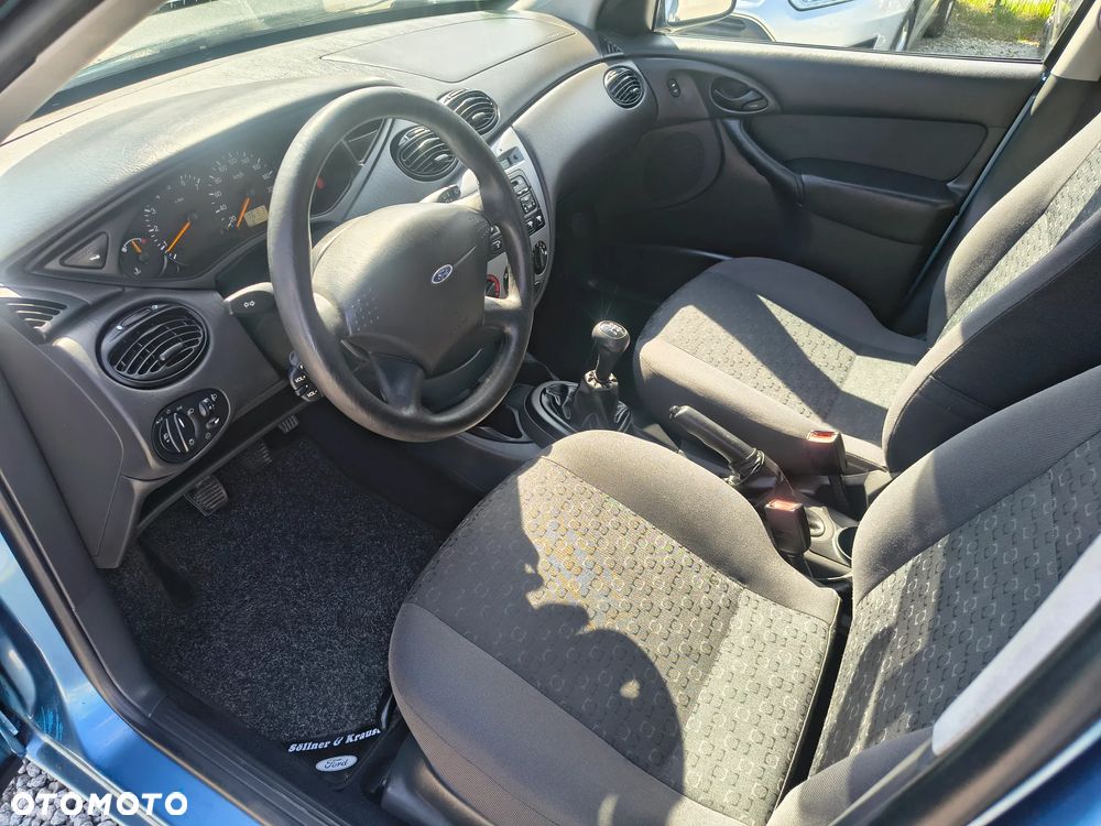 Ford Focus Ambiente - 19