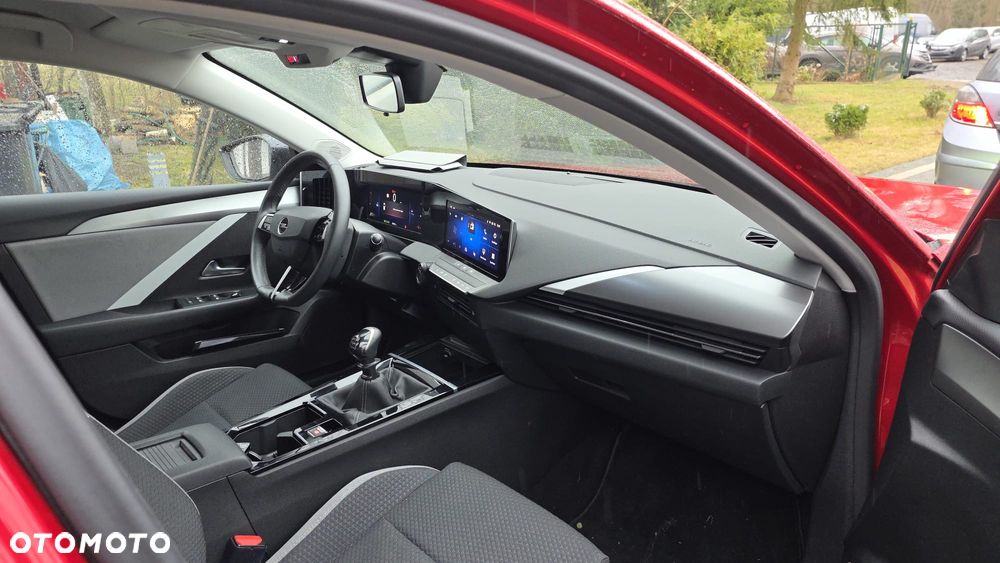 Opel Astra 1.2 Turbo Edition - 11