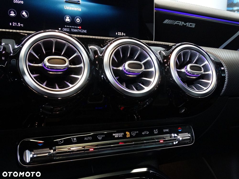 Mercedes-Benz CLA - 28