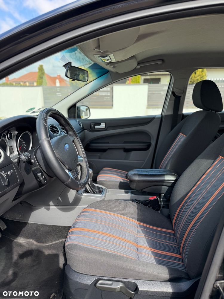 Ford Focus 1.6 TDCi DPF Style+ - 11