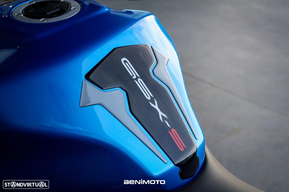 Suzuki GSX S 1000 - 15