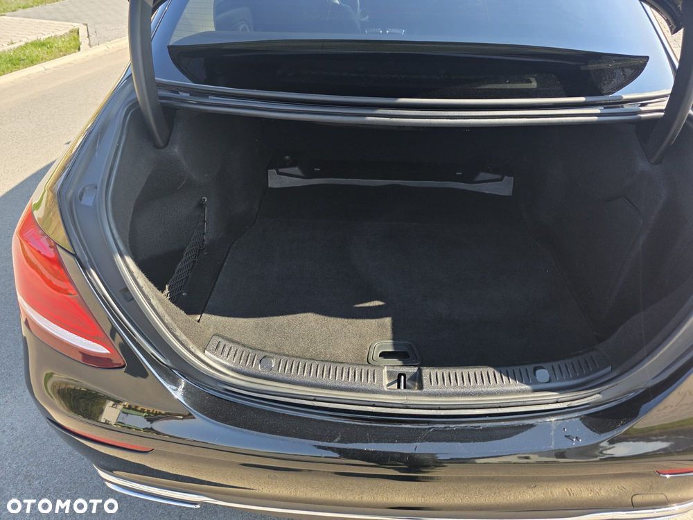 Mercedes-Benz Klasa E 220 d Avantgarde - 8