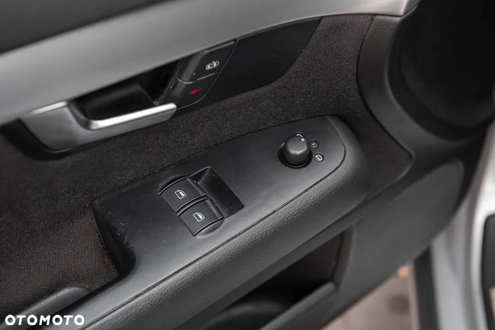 Audi A4 Limousine - 16