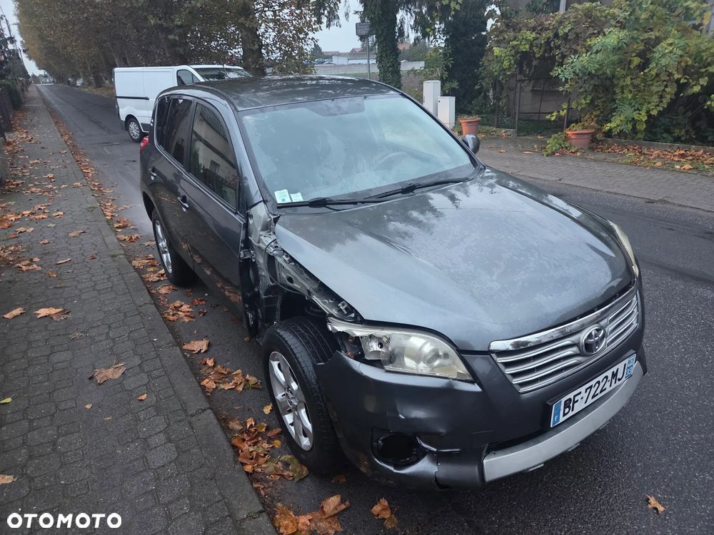 Toyota RAV4 2.2 D-4D 4x4 Executive - 8