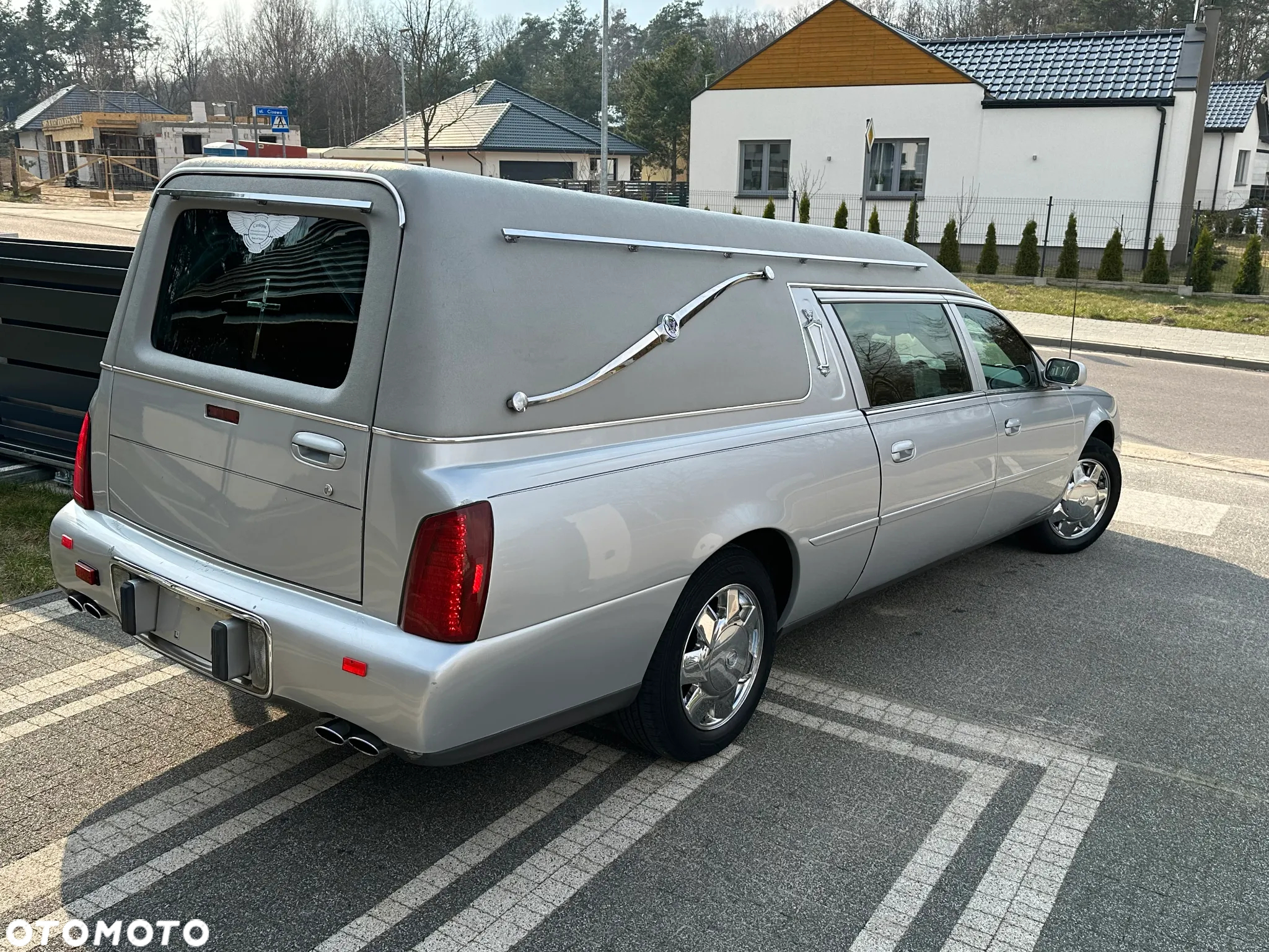 Cadillac Deville - 4
