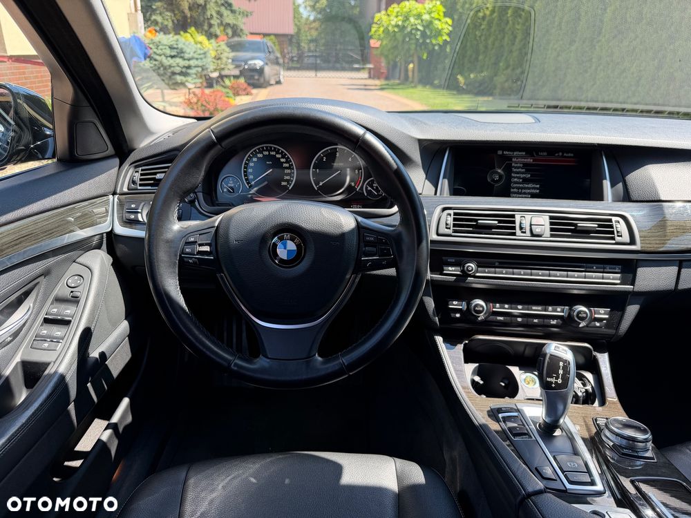 BMW Seria 5 520d Luxury Line - 28