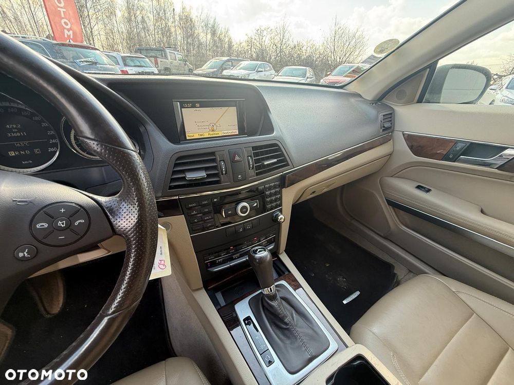 Mercedes-Benz Klasa E 250 CDI DPF BlueEFFICIENCY Automatik Avantgarde - 6