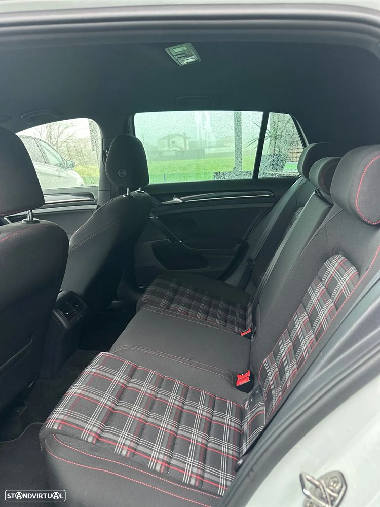 VW Golf 2.0 TSi GTi DSG Performance - 21