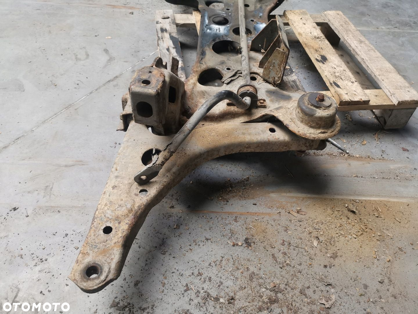 TRAWERSA SANKI FORD TRANSIT MK7 7C115019B 4X4 - 5